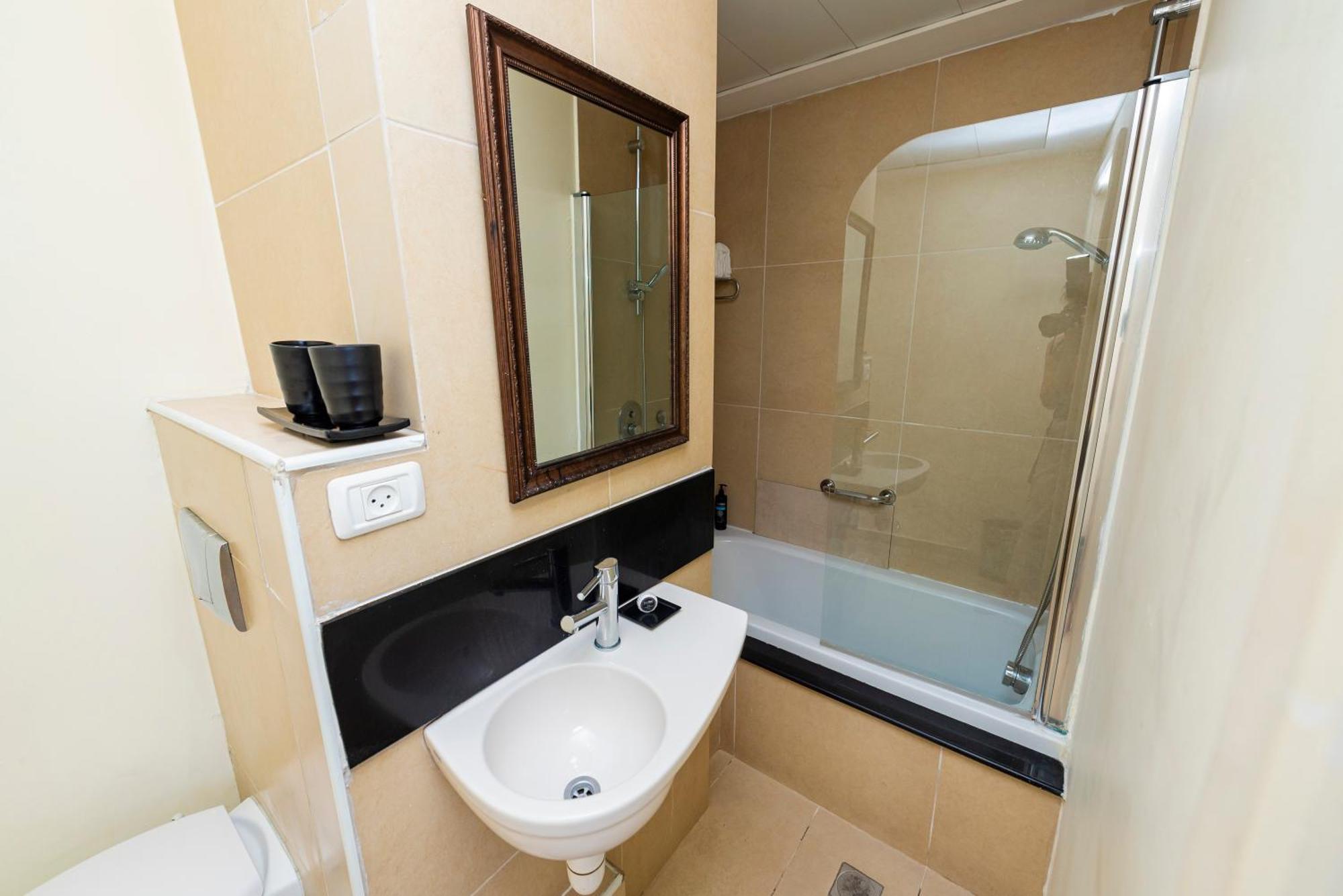 Hotel Basel Tel-Aviv Eksteriør bilde